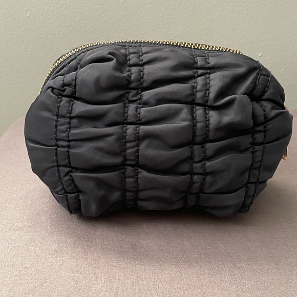 Coach Small Boxy Cosmetic Case with Ruching - Picture 3 of 9